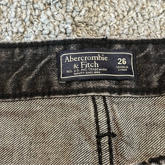 Abercrombie & Fitch Skirt Womens Size 26 Black Embroidered Floral Denim Jean - Picture 3 of 9